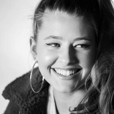  Maddi - Model
